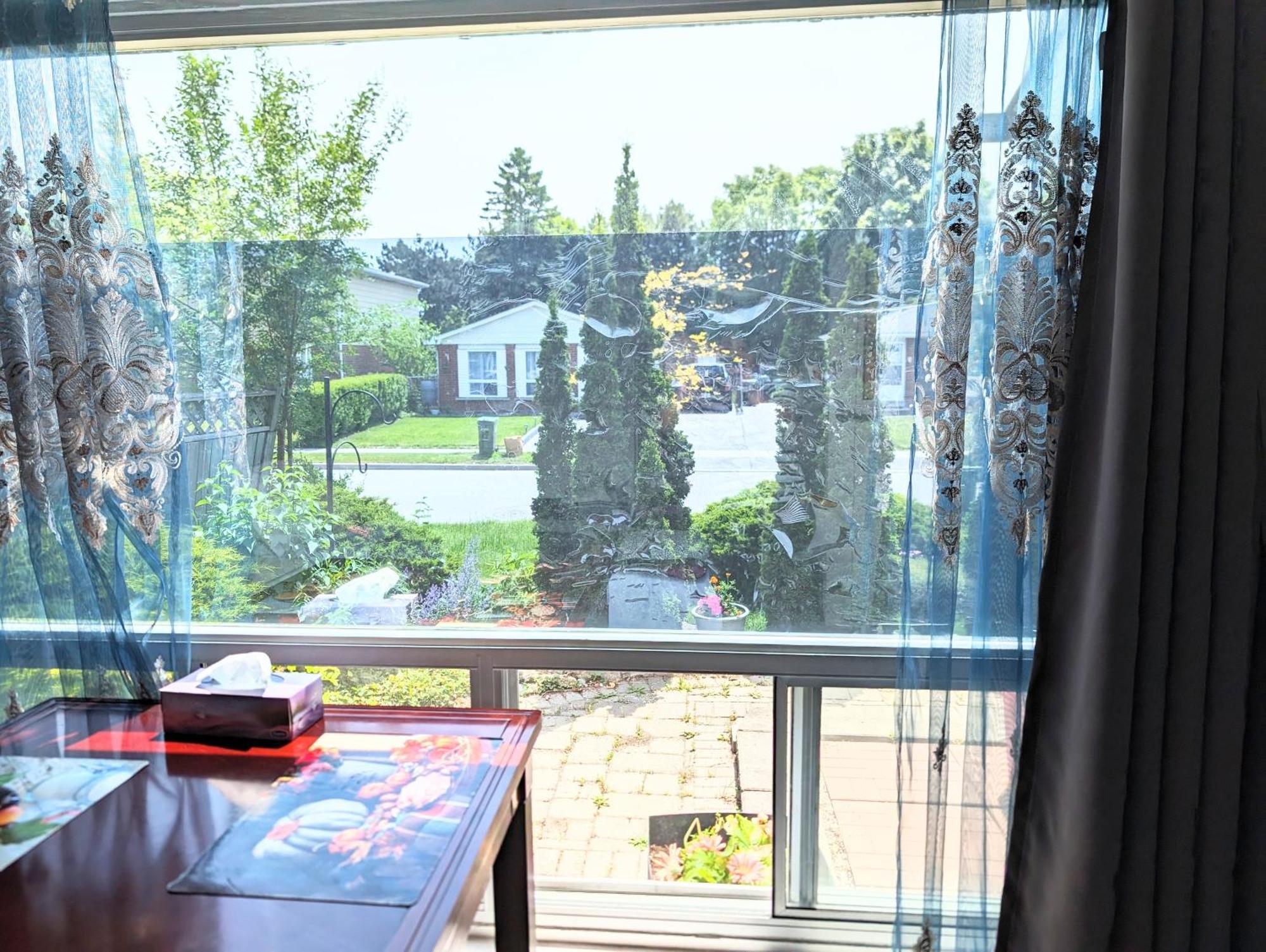 Renovated Cozy Bedroom With Private Washroom Toronto Dış mekan fotoğraf